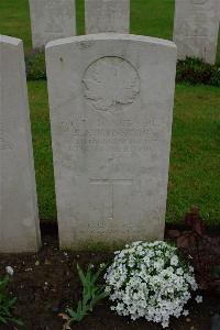 Etaples Military Cemetery - Johnston, Bruce Allen